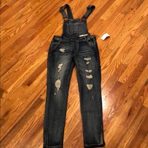 Dollhouse Overalls Distressed NWT Size 5/6 Skinny